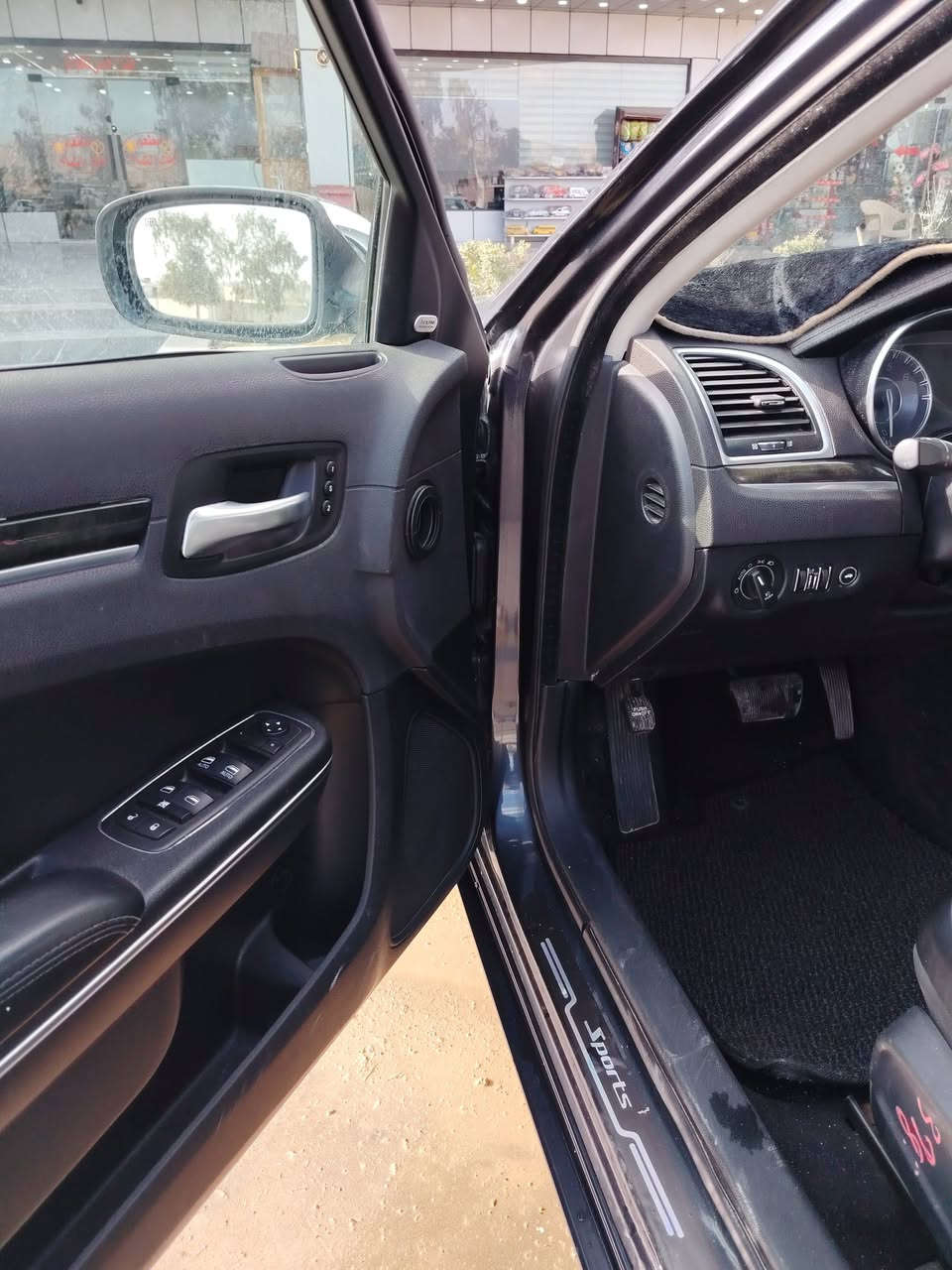 السلام عليكم اوباما2018 فول مواصفات بلاتنيوم أعلى فئى بنوراما سقف كامل   لون رمادي  ادوات كصه جنطه متومه ارقام وسنويه ع رقم شاصي دخول جديد مكينه 3600 كير ماوس شاشه جبيرا كشنات كهرباء تدفئه تبريد سياره جاهزة للأخير كير مكينه حداده تخم تاير ويلكب اصلي 20 تبريد تدفئه جاهزة وبدون اي نقص مكاني كركوك والاطراف ***********
