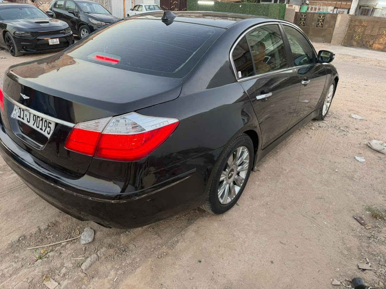 جنسز موديل 2009
محرك 6سلندر دوش اوتو
فول مواصفات بسمي سياره
سعر65قفل بدون عمله قفل 
عنواني بغداد الدوره رقمي
***********
