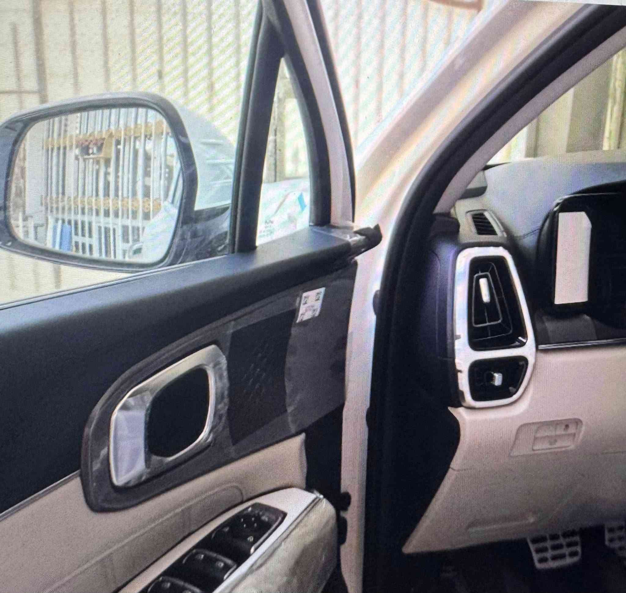 السلام عليكم سورنتو مو ديل ٢٢خليجي دوليه ماشيه ٣٨ مكفوله كفاله عامه شرط السونار جكه مابيها كامره فول كشناه كهرباء  شاحنً ابل  مرفي شفط ترحيب بصمه بردات خلفيه
السياره ٤سلندر عالتيدنه من الشركه
السعر ٢٤


**إذا كنت صاحب هذا الإعلان وتريد حذفه لأي سبب، رجاءا أرسل رسالة إلى الدعم الفني**