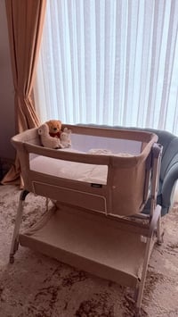 للبيع سعر الشراء 275 دولار ابيعهم ب٢٠٠ الف  عدد 2 شتريتهم من كولان مول...