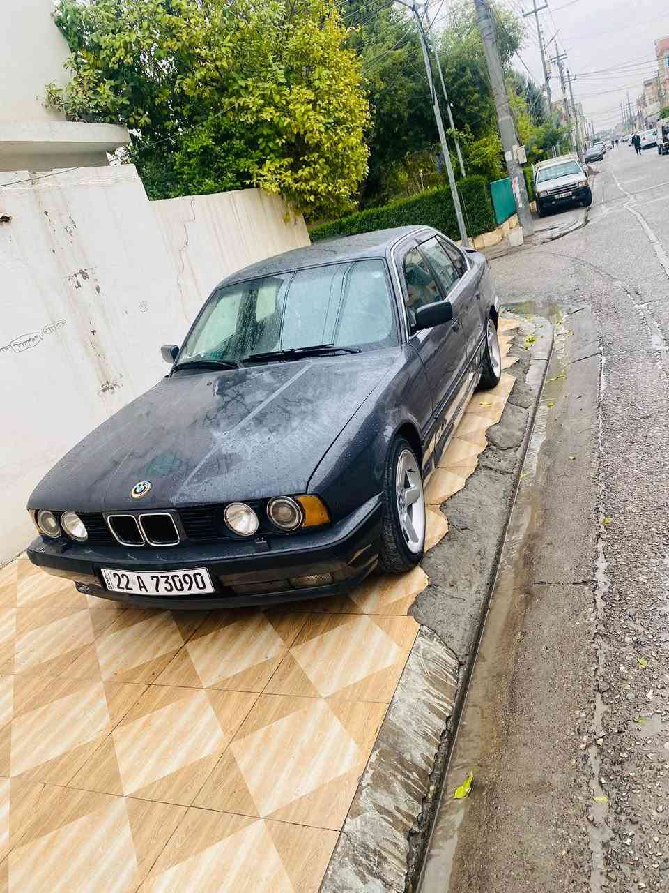 بئم مؤديل ١٩٩١   
٥٢٠ي كئر عادي  ABS دوو جام كاراباي كير مه كه نيه بناو كردن هه مووي به شه رت سه نه وي هتا ٢٠٢٩نويه  به ناوي خؤمانه ١٠٠هه زار خرامه ي له سه ره سعري ٥٢معماله ره قه م دلفؤن *********** أربيل, العراق
