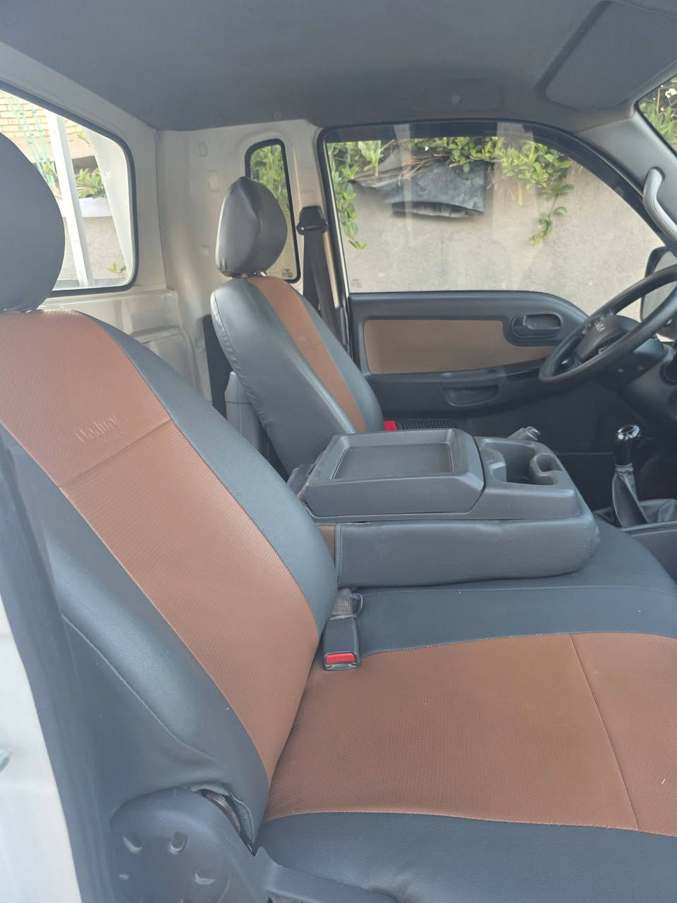 للبيع كيا 2700
موديل 22
بسمي مكفوله كفاله بستثناء 
باب جنب السائق تبديل شركه 
مكان السياره بغداد 
هاتف ***********
