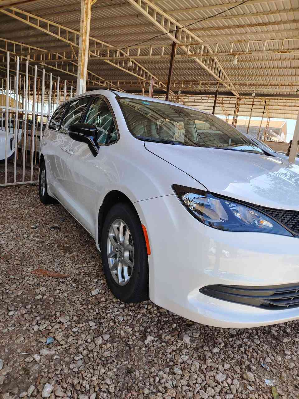 للبيع 
باسفيكا 2024 امريكي 
مرقم مثنى شهداء 
حادث بارد بلبنيد فقط 
مكينه 6V سبعه راكب 
السعر 225$
العنوان المثنى الرميثه معرض اثير الجياشي 
التواصل واتساب فقط  
***********
