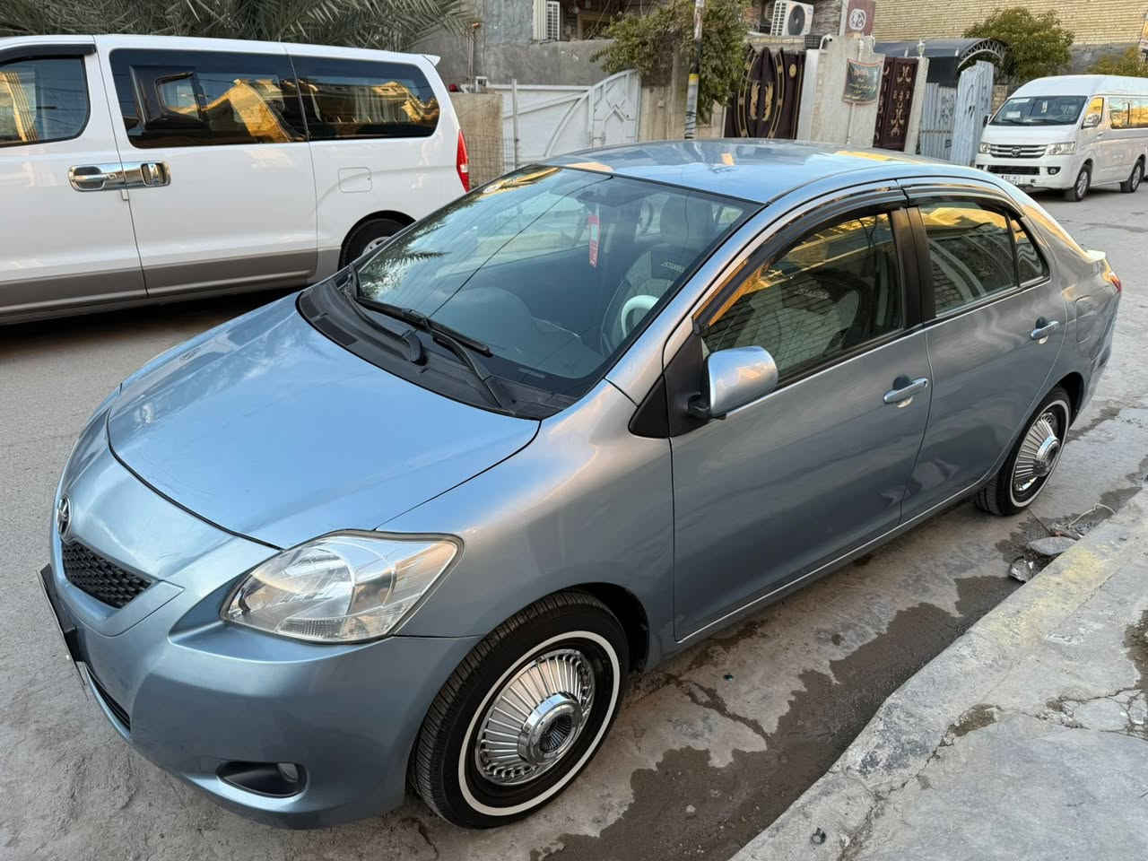 سلام عليكم عندي تيوتا يارس 2009 وارد امريكي حادثهه نص جاملغ السايق ليبل واحد ماشيه 85حقيقي سياره جديده تخم تاير صدر جديد دواخلهه جديده كير محرك ماملعوب بيهن مصبوغه عام اثر جراد منضومه زنون بلاجكتورات دعاميه زنون شاشه وكامره دواره جام اربعه كهرباء مري كهرباء مثبت سرعه سويج الاصلي وريمونات 2حته الصندوك عل ريمونت سيبايه حيدر سحاره  بسمي السياره شرط التحويل رايدهه 90 وبيهه مجال والشراي يتصل وهاذا رقمي ***********
