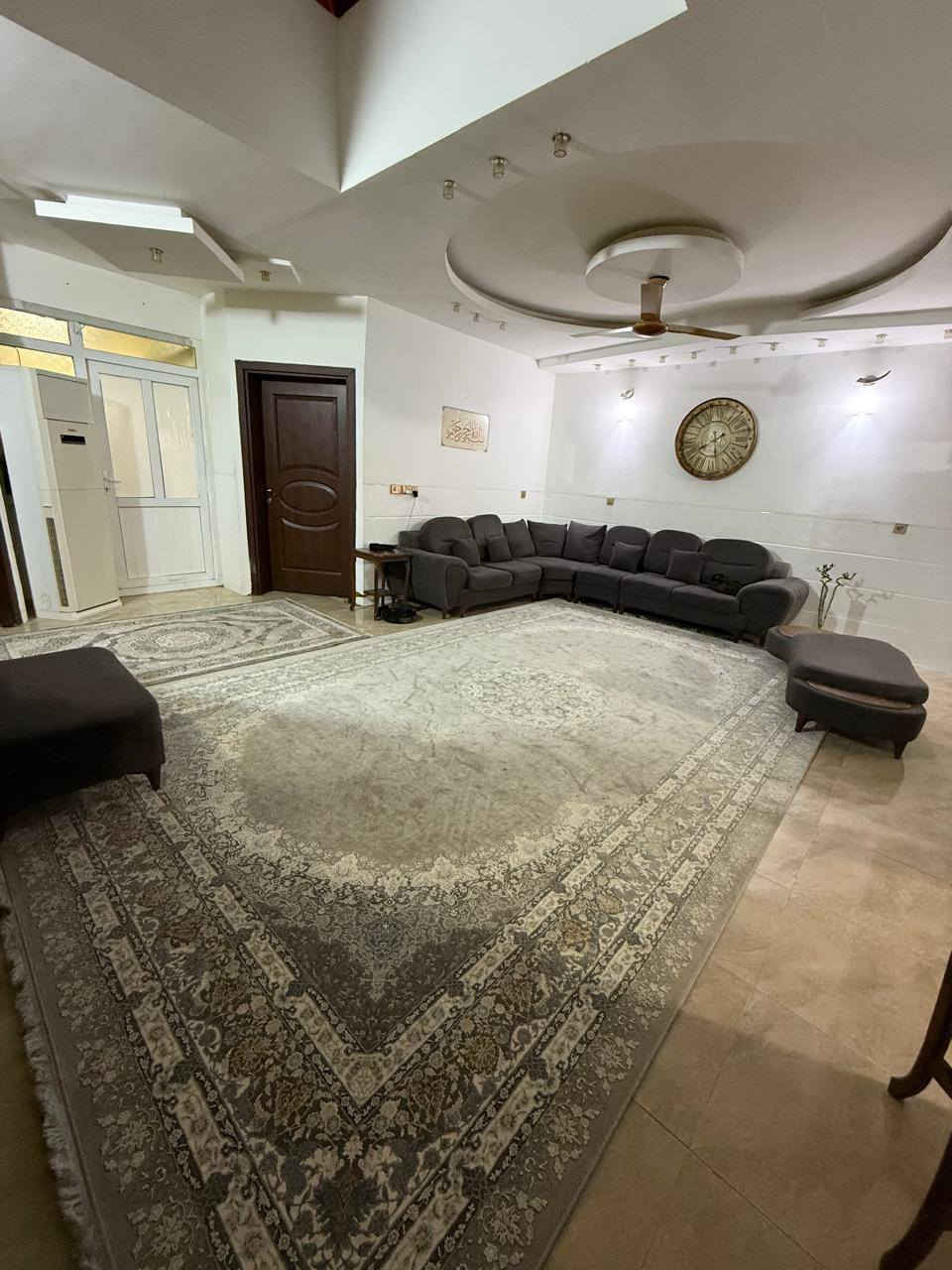 #بيت #طابقين

للبيع في مجمع المهندسين شروق

5 غرف نوم....

 صاله _ استقبال _
اي استفسار الاتصال على
***********
***********
#اربيل
#الجميع
#عقارات
#العراق_بغداد_سامراء_تكريت_البصره_النجف
#اندازياران
#مجمع
#شراء
#اجار
