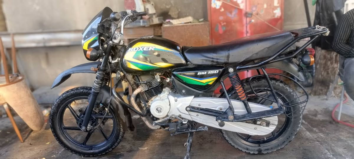 بوكسر 22 كلك مكفوله مفتوحه بوشه وبستم دراجه جاهزه كهربائيات كله شغاله مكان شطره سعر 850.       (***********)
