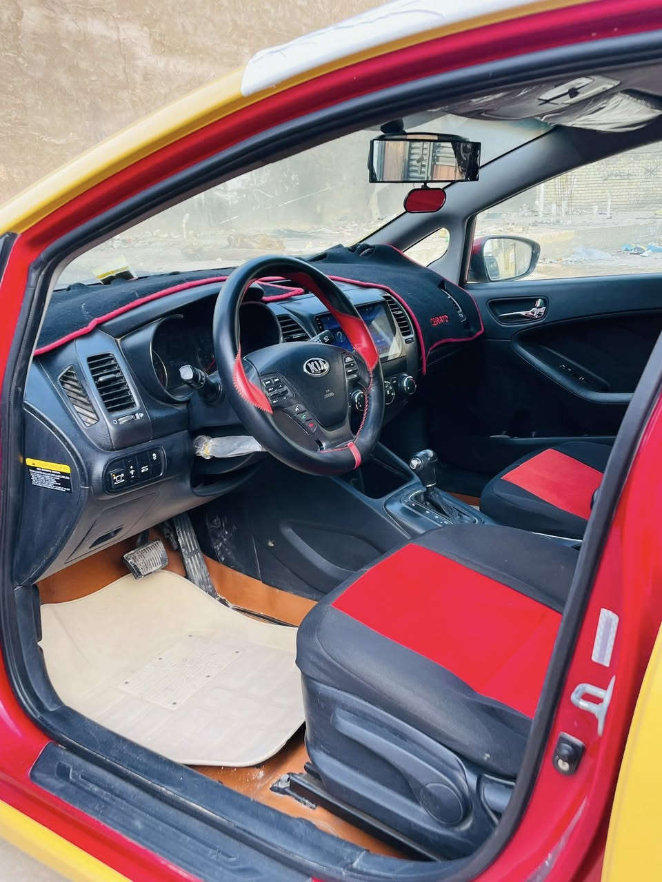 يا الله السلام عليكم فورتي 15
مكينه 1800 دوش كير AT 
نص فول 
شاشه جبيره 
كأمره 
تبريد تدفئه تخم تاير 
صدر امامي خلفي جديد 

تحكم بل ستيرن امصفره 
هيه وغرامات 
حادثه قبق الصندوك معمر نفسه 
بدون دواخل بجم كبس 
السعر والاستفسار 
انتصل على الرقم 
***********
