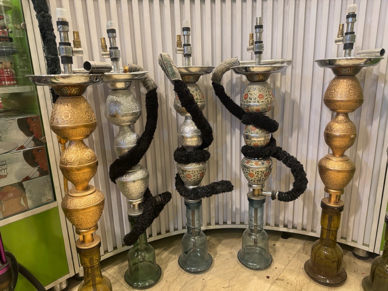 نراكيل طه للبيع مستخدم سعر القطعه 50 الف نفس ما موضح بالصوره مكان بغداد زيونه 
***********