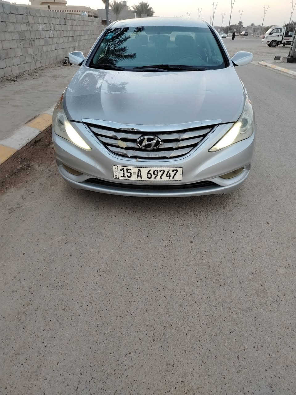 السلام عليكم للبيع هونداي سوناتا وارد أمريكي موديل 2011 رقم انبار الجديد هزه جديده سنويه لغايه 30 محرك 2400 نظيف وكير نظيف تخم تاير جديد صدر امامي خلفي جديد كفاله عامه من الصبغ والتبديل تحويل مباشرمكان السياره الانبار فلوجه الاتصال ع الأرقام *********** (***********) السعر 103مجال قليل للبيع فقط يعني مااراوس
