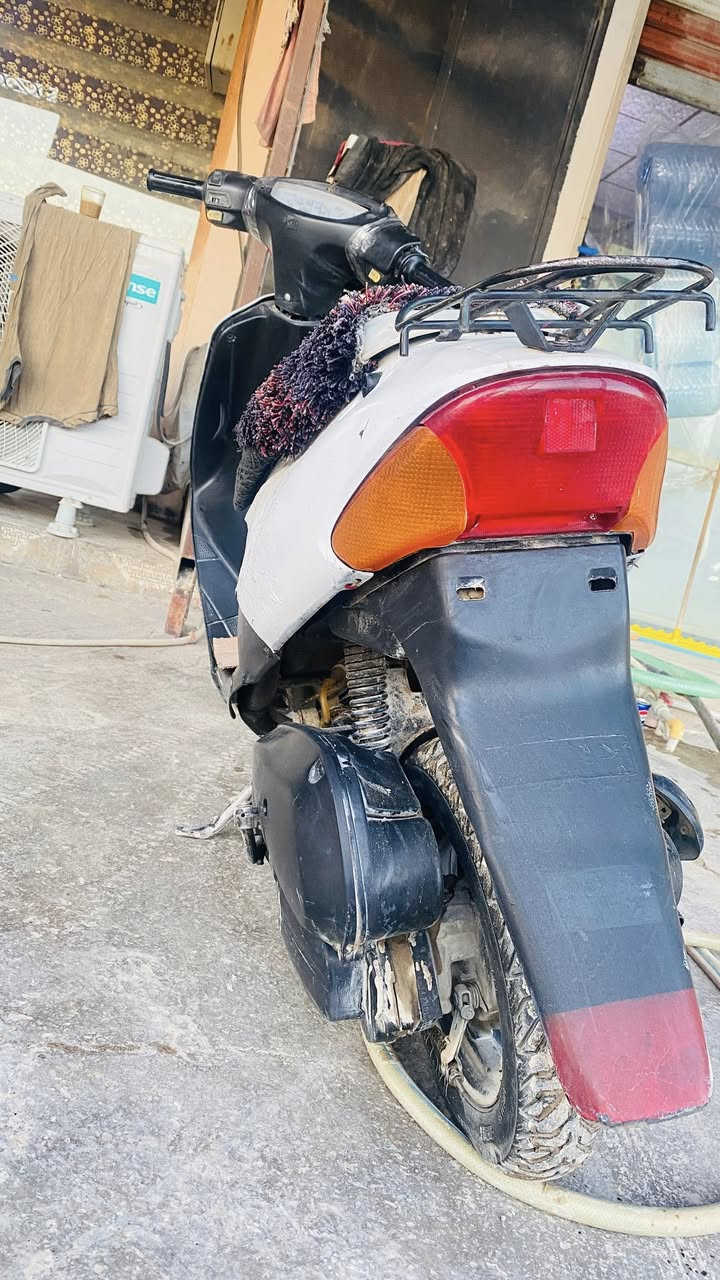 دراجه ساسوكي للبيع السعر ٢٠٠ وبي مجال قليل ماناقصها بس سلف نشاط فول  مكان الديوم قرب الزوبعي ***********
