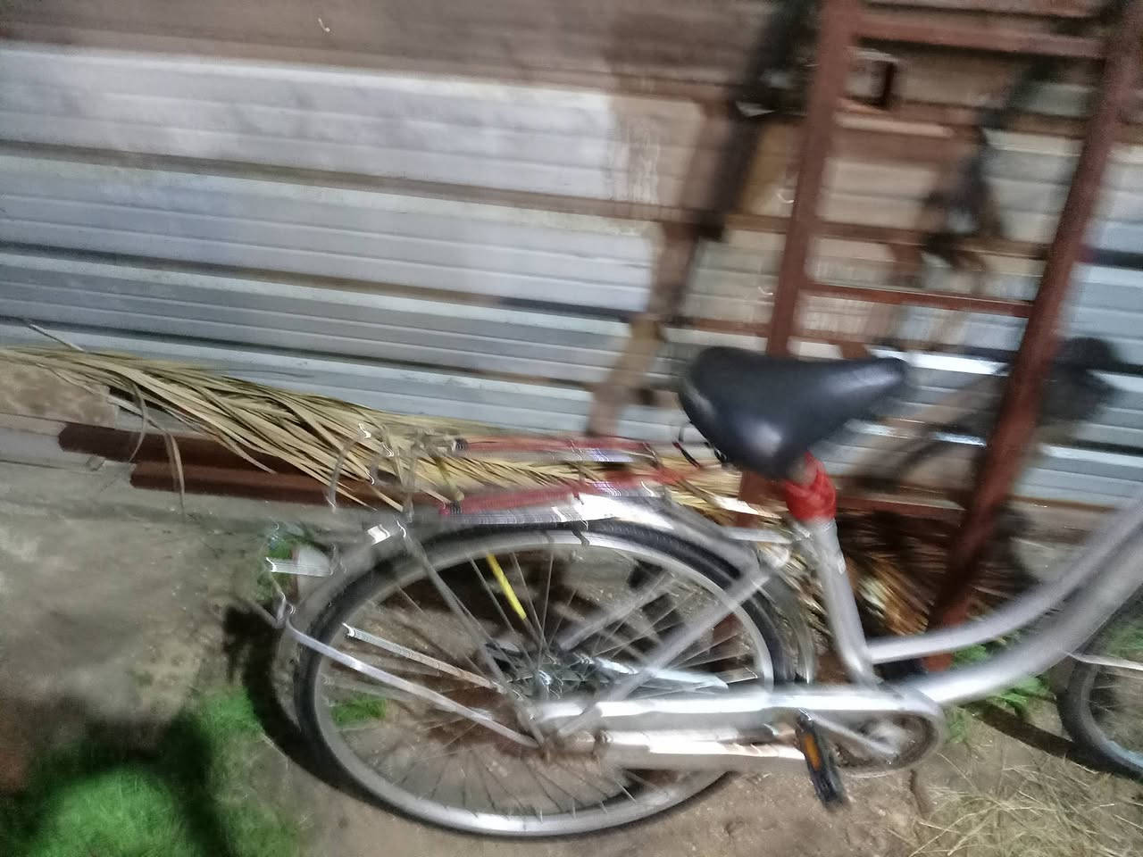 بايسكل بناتي للبيع
كلشي ما بيه

الزنجيل مدهن

فسفور ورا موجود

بريكات شغالة خلفي وامامي

الحجم 26

ستيرن عدل ومو معووج

السعر 90 واكو مجال

للاستفسار على الواتساب هذا الرقم مالتي

***********

العنوان حي الاعلام مثلجات الريان

وملاحظة اذا عندك بايسكل بناتي تعال نراوس
