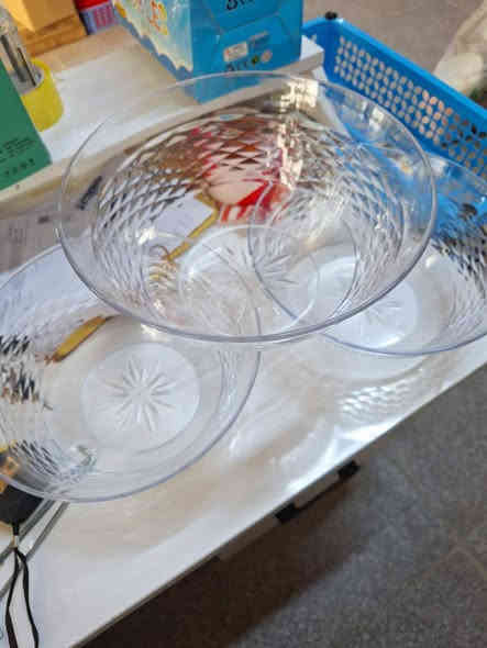 طاسة كرستال كبيرة سعر الدرزن  9000
  عنوان حلة شارع 60 بناية مطعم ادم 
واتساب  ***********
 تلكرام  https://t.me/MUS2lwBgzjQ5N2My
