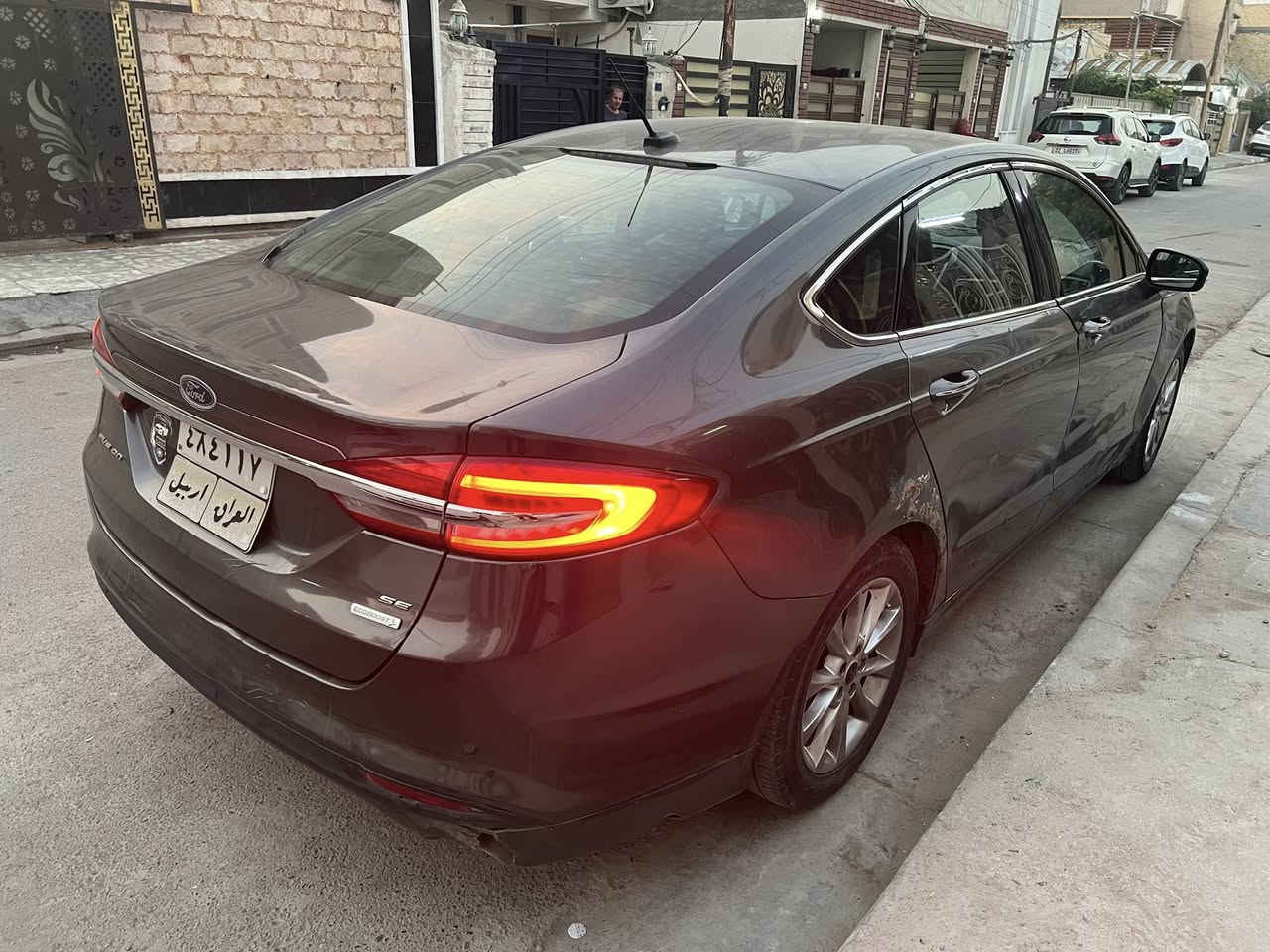 مرحبا للبيع فقط فيوجن فول موصفات عدى لسلايد 2017 شمالي باسم شركه السياره بدون حادث فقط سرقه لغود شواصي ايرباك مكفول محرك 1500 تيربو ماشيه 120 ميل السياره  انطخت عندي نقصه صبغ جاملغ وباب يكلف 125 الف والسونار موجود قبل لاتنضرب مكاني بغداد الكرخ للاستفسار *********** السعر 90 ورقه وبيه مجال بسيط
