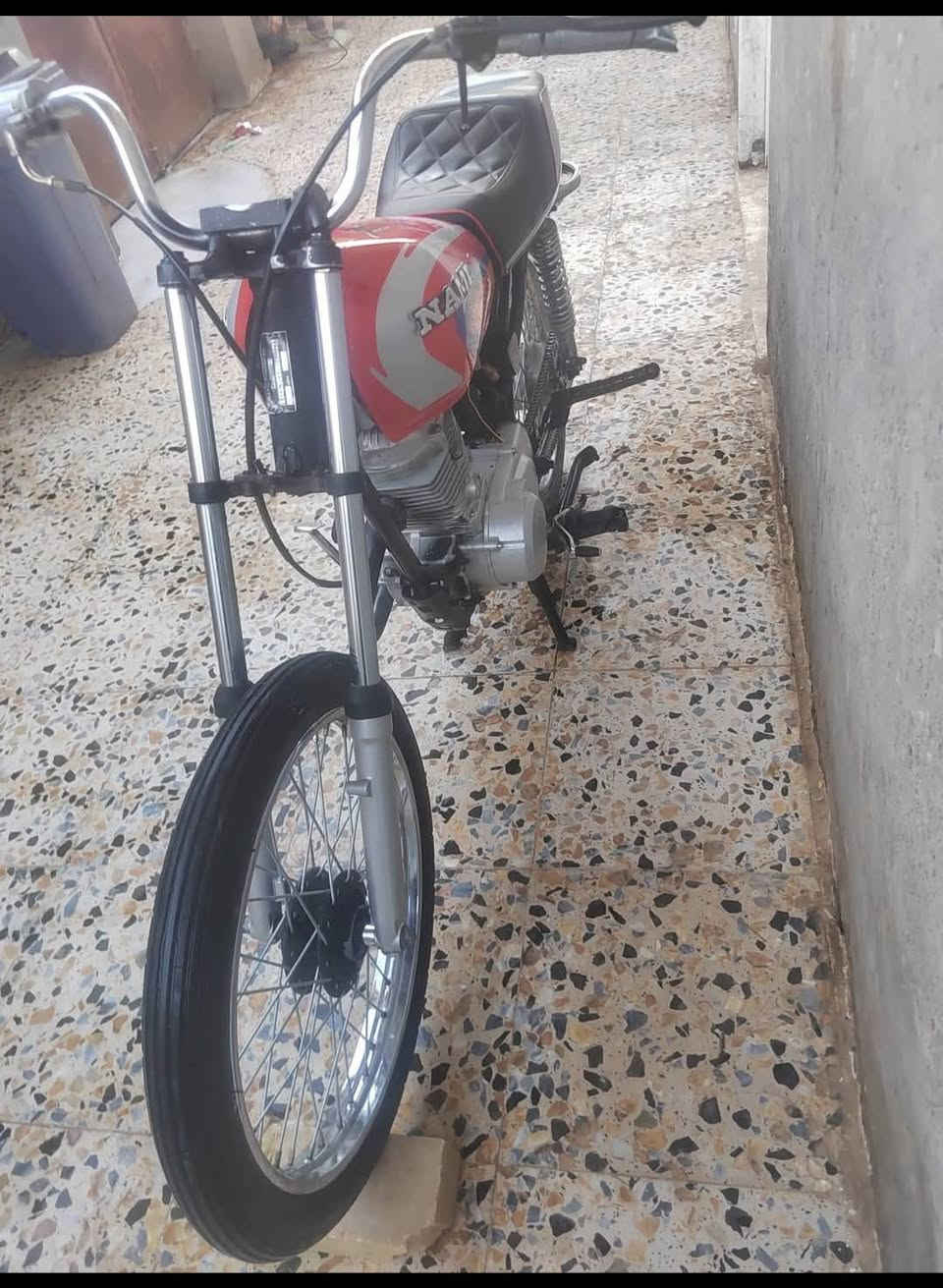 دراجه رياضي للبيع موديل 18 ارشا أوراق اصوليه 
جاهزه ونضيفه 
محرك خير من الله نضيف
وياله جدد ماعوزه كلشي
سعره ٤٠٠ قفل من لاخير بدون عمله رجاء 
***********
اقره المنشور يله تتصل او تراسل
