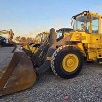 للبيع • شفل فولفو • L90D