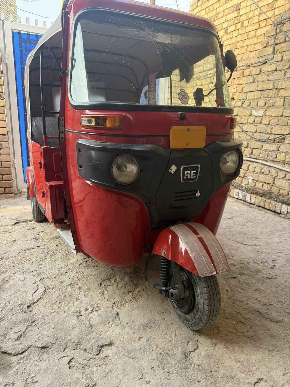 سلام عليكم تكتك ٢٢ سنويه  مكفوله سعر ٨ و ٩٠٠وبيه مجال  مكاني الماجديه سيد جميل ***********
