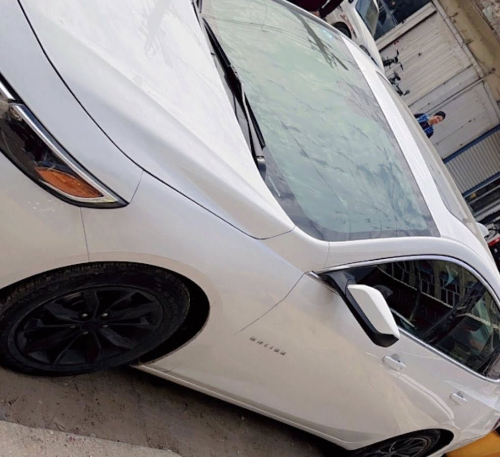 السلام وعليكم شباب ماليبو 2023 فئه Lt2فول بنورما كرسي كهرباء رادار تنبيه وتوقف ذاتي شاشه جبيره مكينه 1500تيربو 
رقم بغداد حادث السياره قبق جنطه فقط بدون اي ايرباك وبدون دواخل بجم كبس سياره نظيفه جدا وماشيه 76الف السعر 142 ومجال بسيط لاستفسار ***********
