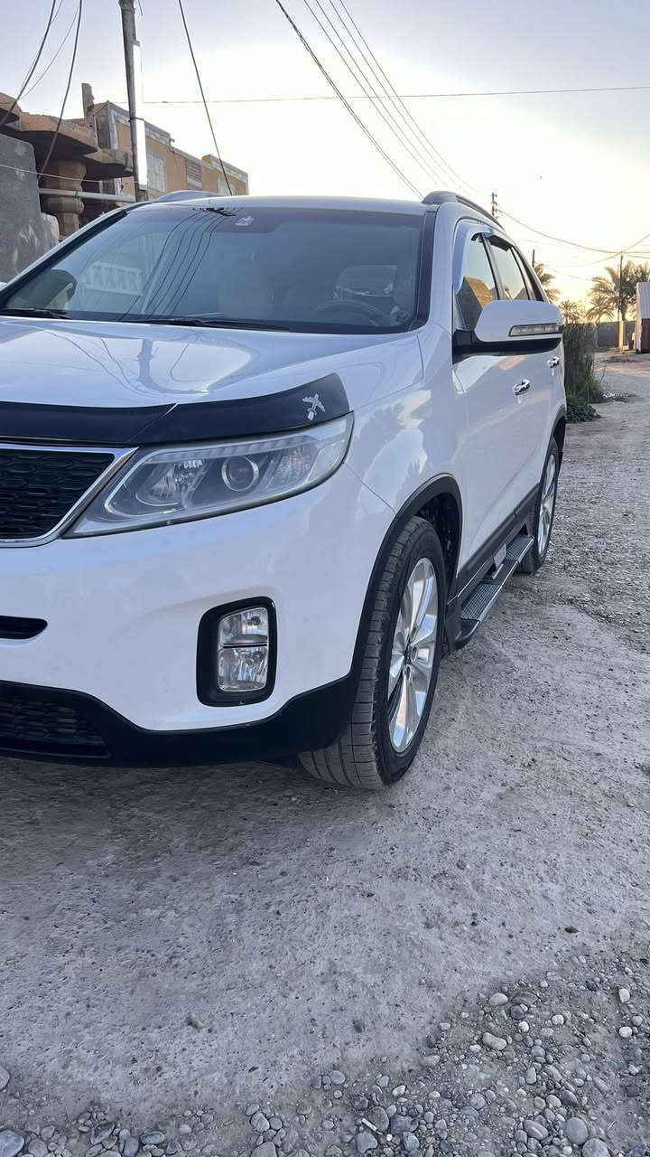 السلام عليكم سورنتو ١٤ خليجي محرك ٤ سلندرجي دي اي  رقم اربيل دولي مكفوله عدا شبر صبغ السونار واضح فول عدًا البانوراما تخم تاير محرك كير خير من الله
بصمه
برادت بلاد 
سبعه راكب
ثلاث قطع تبريد
ويلكب
لد امامي خلفي
حساس خلفي
داخل بيجي 
شلشه وكاميرا 
تحكم جهتين 
وبعد اكو مواصفات سعرها ١٤٢ وماكو هيج بالسوك مكاني دجيل ***********
