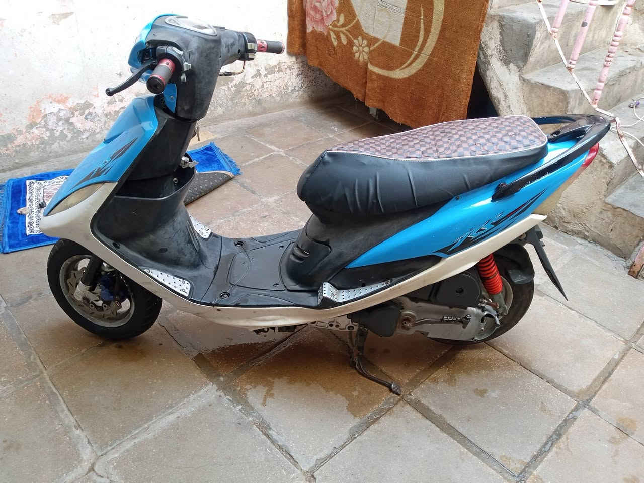 للبيع ماكس عدله نضيفه كلش كهربائيات كلشي شغال نكره سلف بكل وقت مكينه مفتوحه بس هيه مكفوله من صوت ودخان بيه ويلات اصليات او صدر اصلي وشيار اصلي مكاني نجف السعر 600 وبيه مجال ***********
