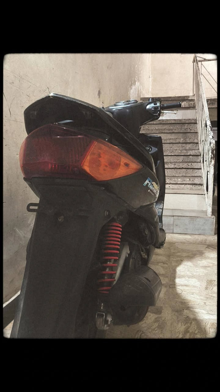 السلام عليكم سكنس فحل ياباني اي نقص مابيه الدراجه كامله نكره سلف و هندر كله كامله الكربائيات كله شغاله السعر 600وبيه مجال حك الجيه مكاني كراده داخل الرقم ***********
