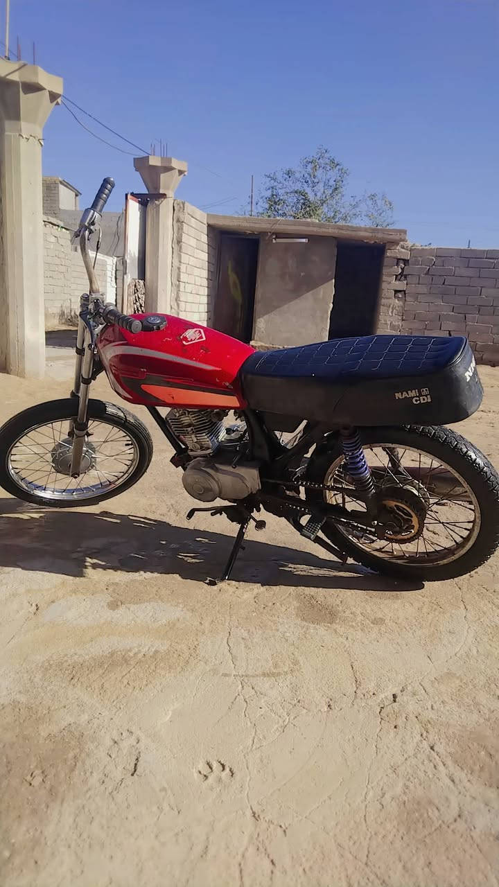 دراجه إيران لبيع دراجه محركها نضيف ونشيط دراجه حلوه ومرتبه مكاني القرنه سعر 225 وبيها مجال حك الجيه ***********
