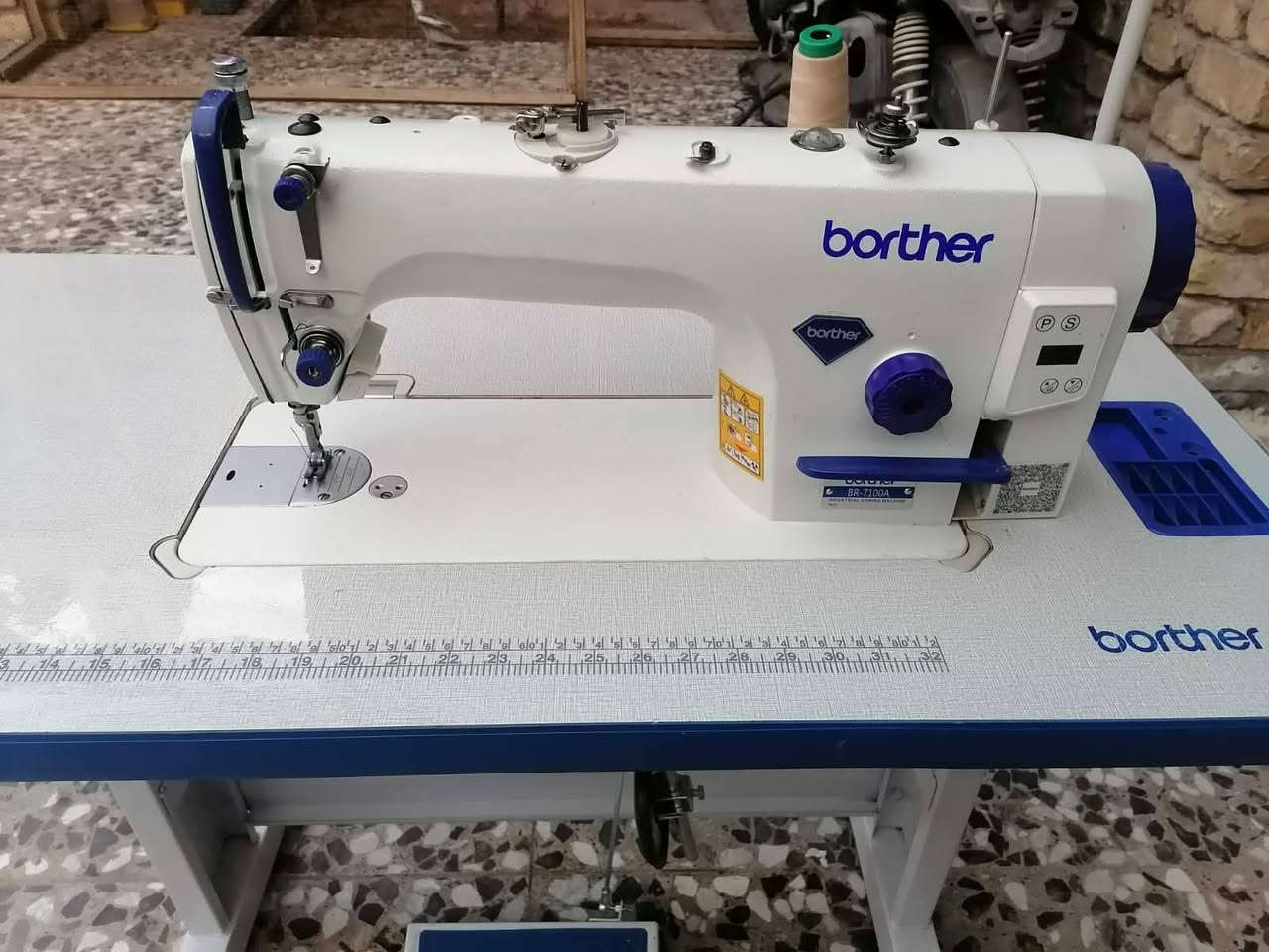 للبيع  للبيع
مأكنة خياط نوع براذر كاتم تحكم بل سرعه غير مستخدمه فقط مشدوده بسعر  ( 300 )
مكاني بغداد العبيدي حي السفير قرب سكلة قاسم هاذا رقمي بيه وتساب 
***********
  عباس الخياط
