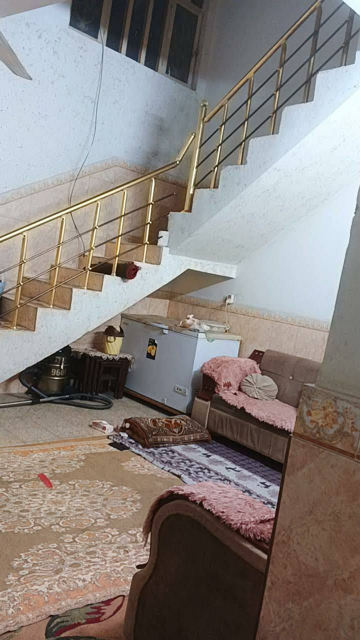 بيت البيع 
المساحه 100متر 
الوجه 5 النزال 20
يحتوي الطابق الأول غرفة واستقبال كليدور ومطبخ الصيحات دخليه وخارجيه 

الطابق الثاني غرفين كليدور مجمع صحيات 

البيت كامل اينقص ما بي بناء 2015 

عروض الشارع 15متره 

العنوان حي الوفاء مقابيل جامع أبو تفضل عباس تدخل بالفرع

الرقم *********** ام سجاد
