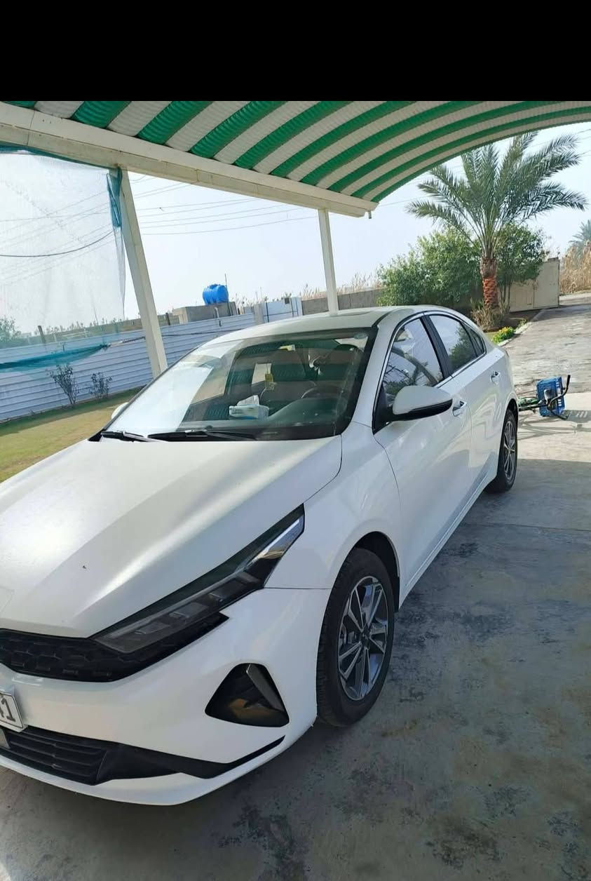 سلام عليكم
سيراتو k3 تجميع الصين موديل 22

سياره ماشيه 35 الف مكفوله كفاله عامه 

مواصفات /فتحت سقف/بصمه ابواب /صندوق ذكي/ترحيب ابواب/ اشاير بالمري / السياره داخل لون رصاصي / سياره عل وضع الشركه 

مكان السياره بغداد المدائن السعر 138 وبيها مجال حك جيتك لاستفسار اكثر ***********وبيه واتساب
