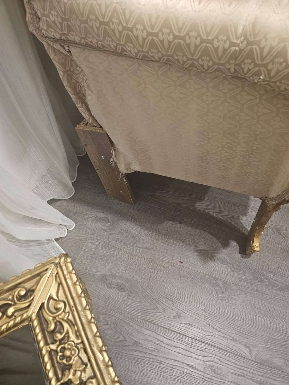 تخم قنفات عشر مقاعد صناعه أربيل ابي تصليح برجل خلفي سعر ٣٥٠ مكاني البياع احي الثراث موجود توصيل كروه


**إذا كنت صاحب هذا الإعلان وتريد حذفه لأي سبب، رجاءا أرسل رسالة إلى الدعم الفني**