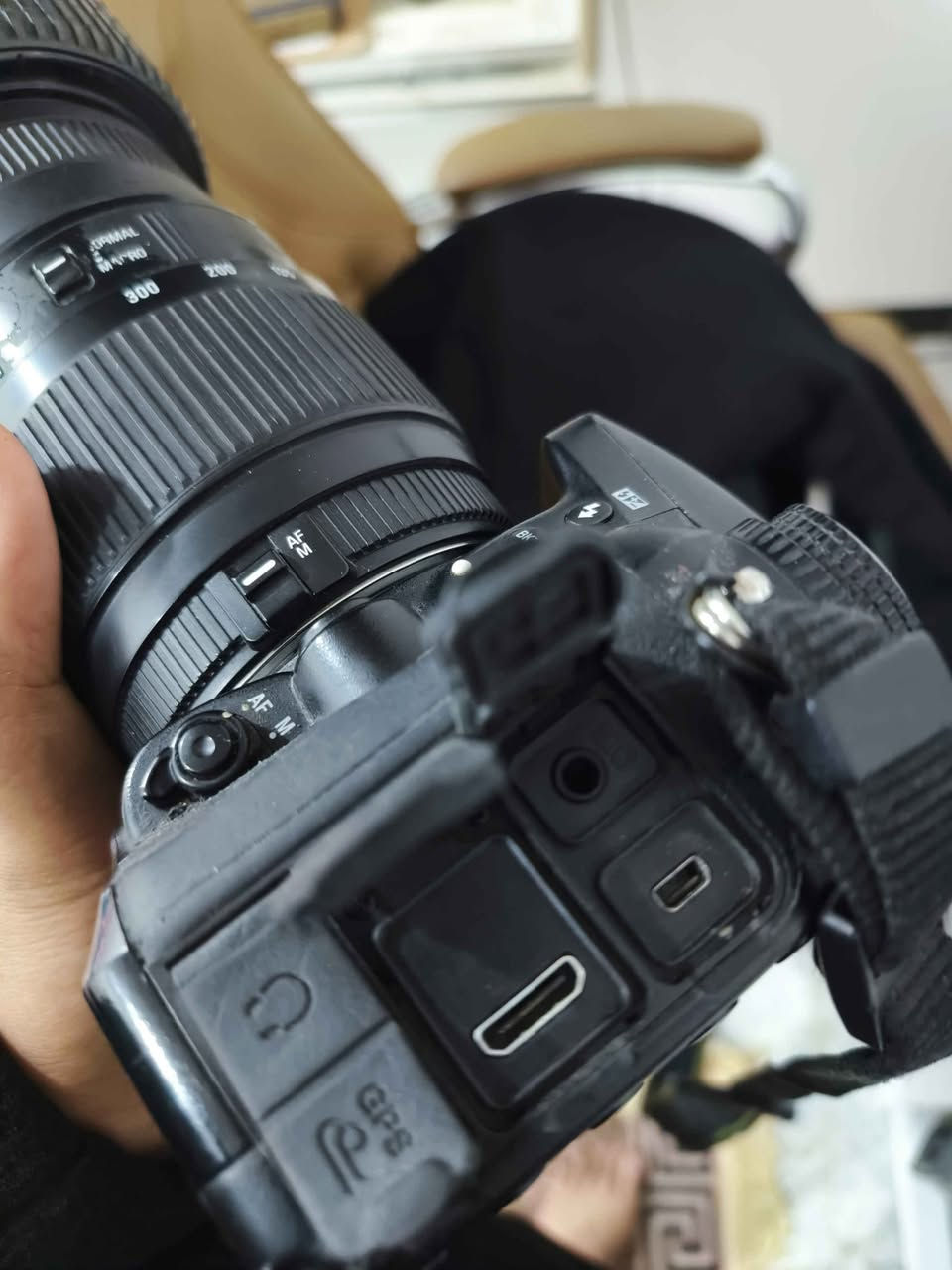 كاميرا نيكون D7100 مستعملة 
مع عدسة Sigma DG 70 - 300 
عدسة ( 1:3.5-5.6G )18 - 55 nikon 
مع حزام + بطارية والشاحن 
السعر ٥٥٠ الف وبيها مجال قليل 
مكاني كربلاء كربلاء, العراق


**إذا كنت صاحب هذا الإعلان وتريد حذفه لأي سبب، رجاءا أرسل رسالة إلى الدعم الفني**