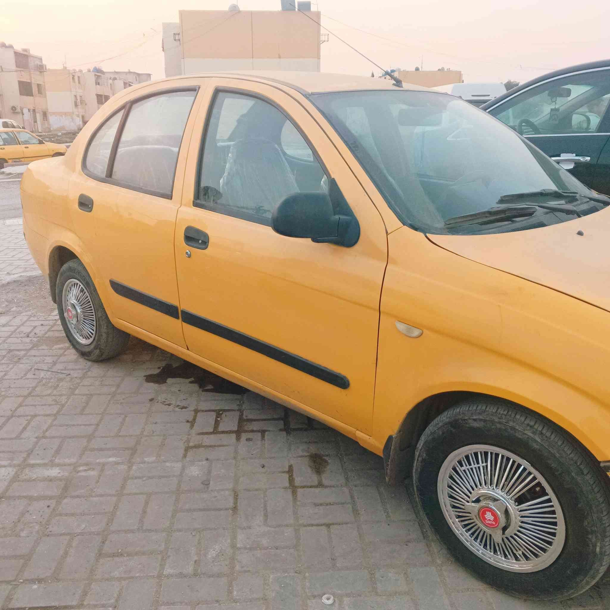 السلام عليكم طيبه موديل 2015 مصفرة هيءة وغرامات السعر 37 وبيهه مجال الاتصال علا هاذ رقم ***********
