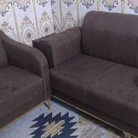 صوفا ١٠ مقاعد • نضيف • رجل مكسورة