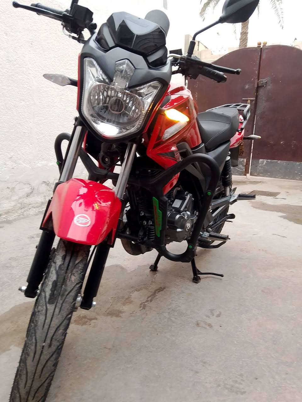 السلام عليكم دراجة آر كي مكينة 200 كفالة عامة مستخدمة استخدام شخصي مال شركة مرقمة رقم اربيل تحويل گبل بأسمك السعر مليونين و800 ولا اتعبك ولاتعبني الشراي يدخل خاص دراجة نظيفة
*********** هذا موجود واتساب.
