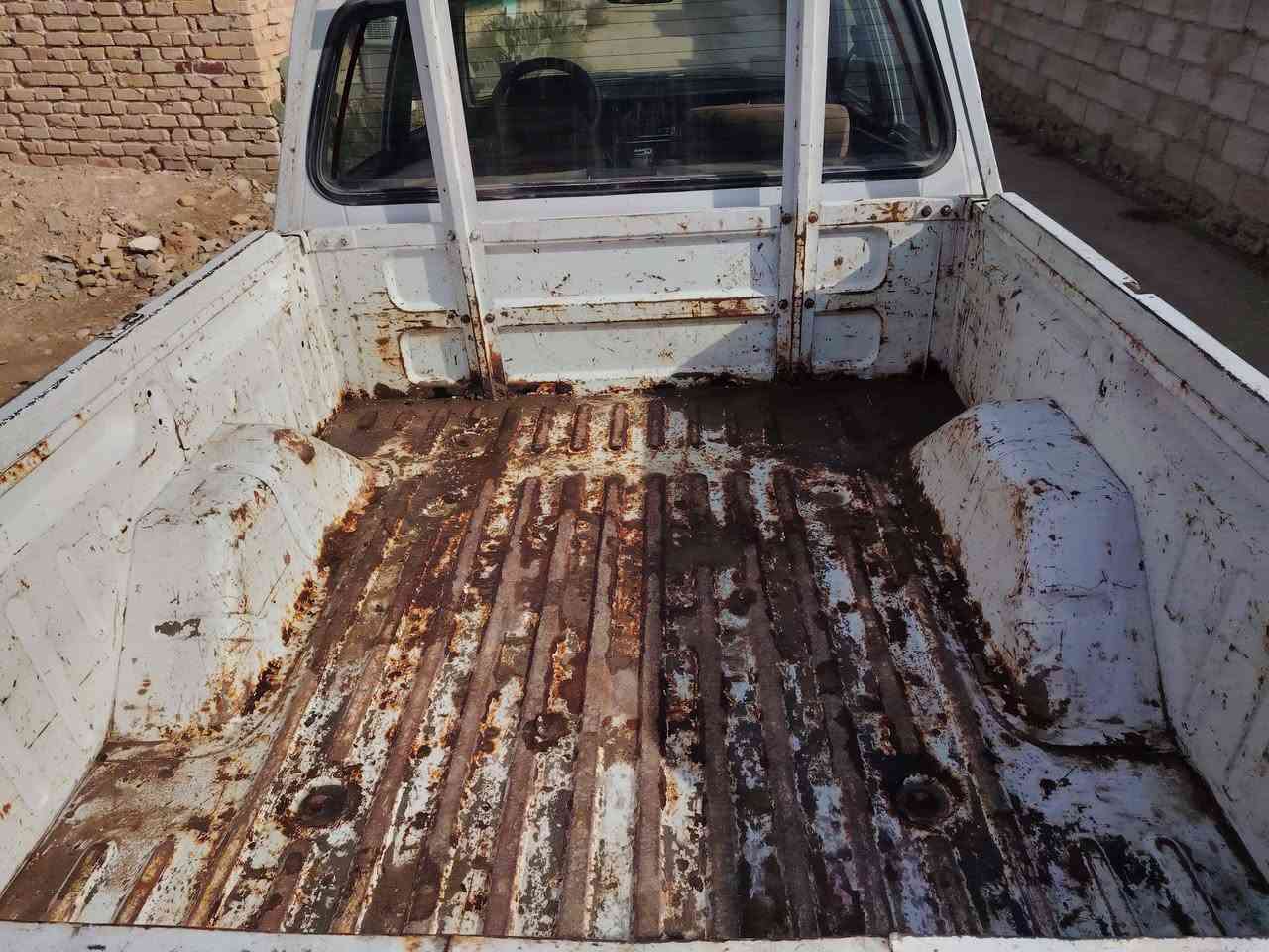 السيارة تاتا موديل 2001
محرك بطة
كير أوتوماتيك
قديمة بس تمشي وما بيها مشاكل كبيرة
السيارة باسمـي رسمياً رقمه قادسيه ابيع احول بسمك 
السعر مناسب وقابل للتفاوض ويا الجاد سعره ٢٤ ورقه
📞 للتواصل: اتصال أو واتساب ***********
