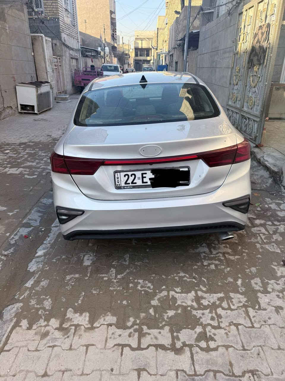 السلام عليكم سياره فورتي 2020 مكينه دوش 2000 كير AT المرغوب ماشيه 87لون سلفري حادثها قبق جنطه مبدل وجاملغ الايسر خلف السائق رقمها شمالي اربيل بيها طخه خفيفه موضحه بالصور السعر 120 ما عليها اي غرامه 
بغداد ا  شعله ***********   صور الحادث داخل المنشور
