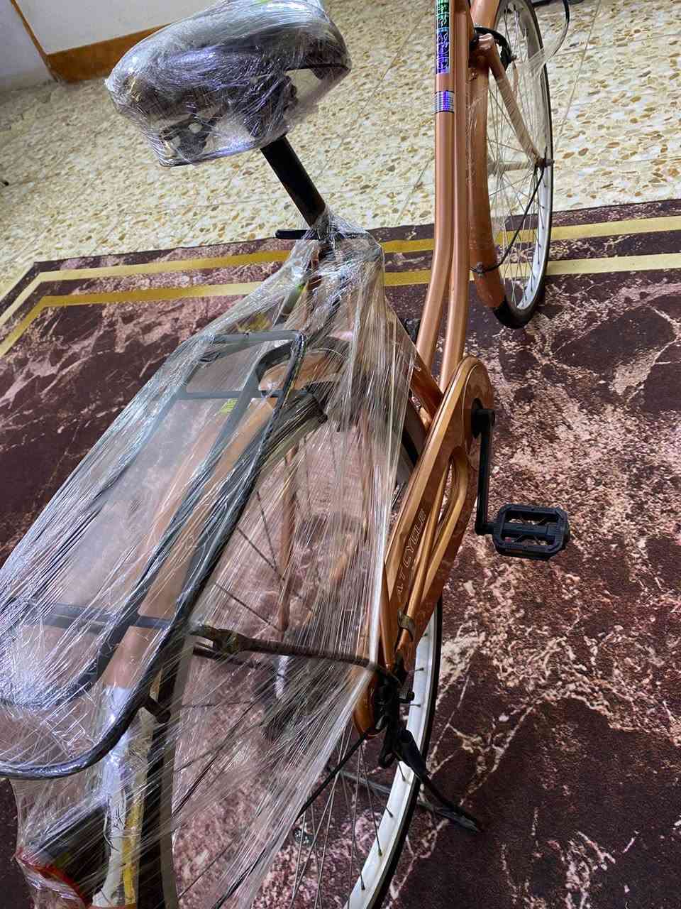 سلام عليكم للبيع بايسكل بناتي حجم ٢٦ لون مميز جاهز سعره 80 وبي مجال بسيط مكاني واسط الزبيديه الاستفسار ***********
