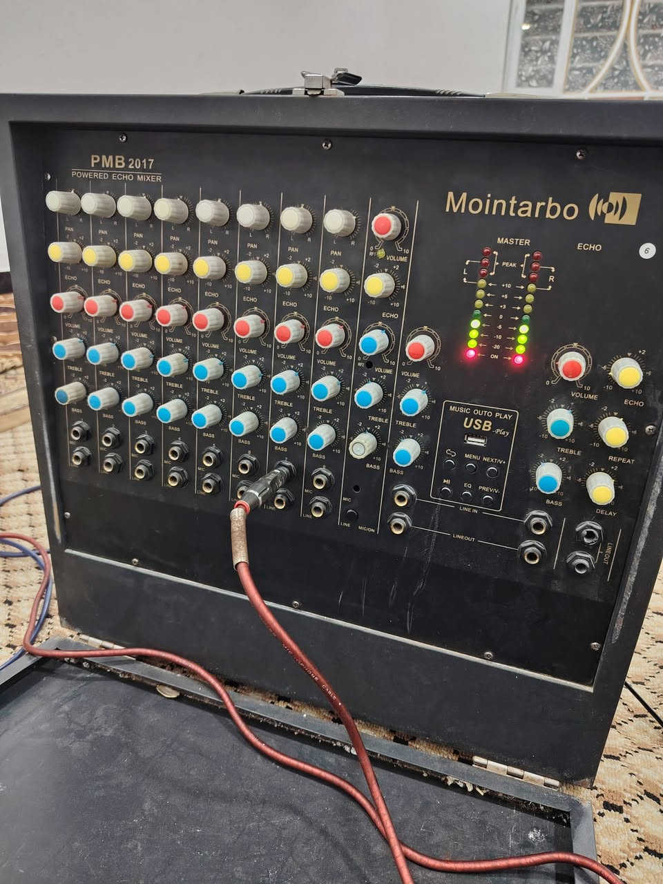 السلام عليكم جهاز راقي جدا جدا جدا ونضيف كلش كلش مع سماعة وحده السعر ٣٦٠ مستعجل على بيعهن اتصل بخدمتك *********** مكان ديالى بعقوبة
