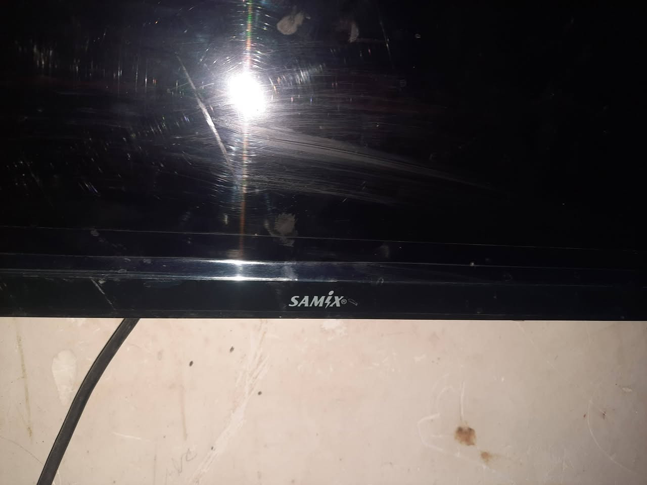 عندي شاشات اللازمه العدد اثنين للبيع وحده حجمها 42 والثانيه حجمها 32 نضيفات ماداخلات تصليح ابد على الفحص تاخذهون على الفحص للاستفسار الاتصال على الرقم ***********
