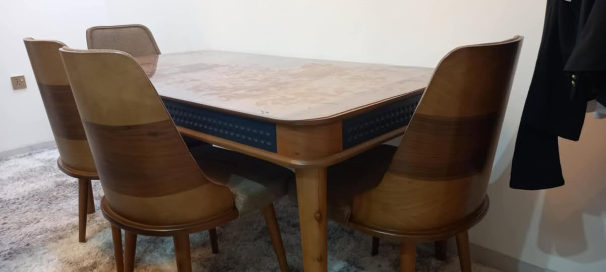 مێز ی خواردن 6 کورسی داری ئەسڵ لۆک  دوو وەرەقەو نیوو معامەلە شوێن هەولێر


**إذا كنت صاحب هذا الإعلان وتريد حذفه لأي سبب، رجاءا أرسل رسالة إلى الدعم الفني**