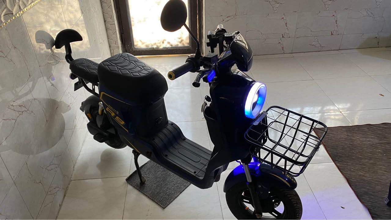 شحن R9 موديل 2026 شركه ونلي لون نيلي غامق
مواصفات الدراجه
خمس بطاريات 32 أمبير ونلي
اشاير يمنه يسره
كلوب عالي ناصي
نشرات اماميه خلفيه
نضام الR ليوره
يجي وياها سويجين كارتين وبصمه
استخدام تقريبا شهر لو شهر ونص
السعر 525
المكان البصره الجزيره الفيروزيه شارع 45
الرقم *********** شط العرب, البصرة
