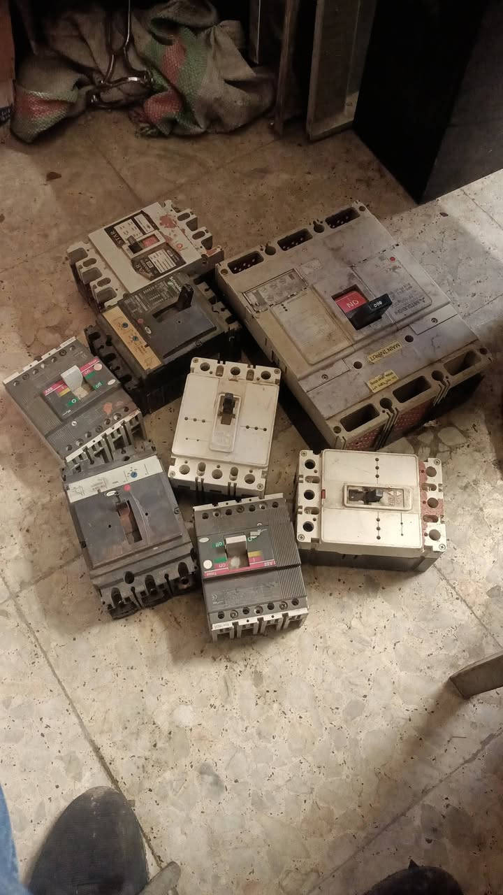 للبيع ،***********
