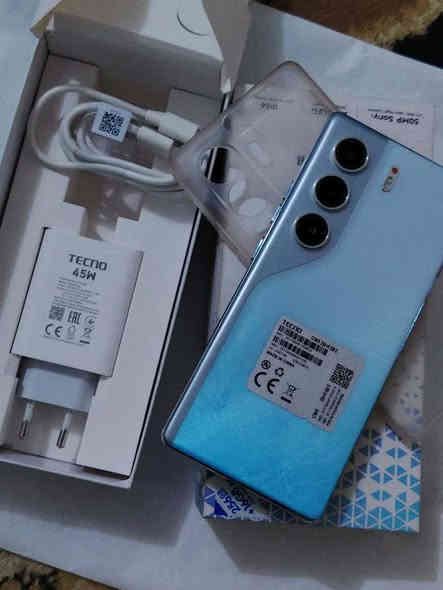 تكنو كامون 40 
ذاكره 256 رام 8+8
كلشي مامبدل بي تجي تفحص شكد ماتريد وين مايعجبك 
نضافه الجهاز 100/100 صارله سبوع لزكت الشركه بعدهه 
مكاني نجف حي الانصار
السعر230 بي مجال حك جيه ***********
