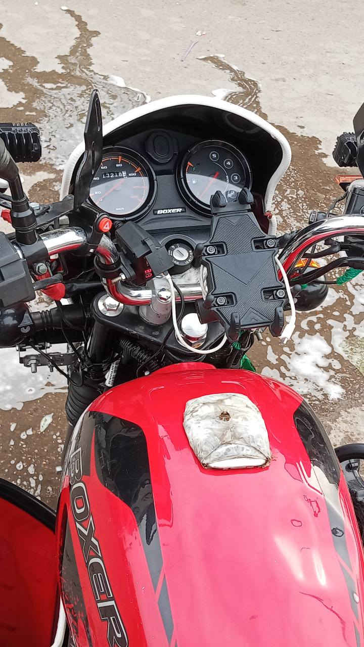 دراجه بوكسر 2023 داخله عل 24 دراجة ماشيه17الف حقيقي كيلو متر شغال دراجه نضيفه بمعنه الكلمه عارضيهه 2950 وبيهه مجال اتواصل ***********
