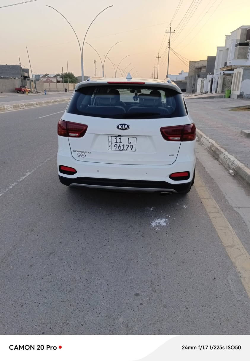 السلام عليكم 
للبيع كيا سورنتو موديل ٢٠٢٠ رقم بغداد انكليزي السنويه لل ٣١
ماشيه  ١٠٤ السياره خليجي محرك ٦ سلندر 
بيها بابين عكس السائق صبغ بدون دواخل أثر صفار.. المحرك مفتوح رواجز ورنكات اشتغلته بشركة موبس وكاله السياره حلوه ونظيفه .. السعر
٢١٥ ورقه 
مكان السياره الفلوجه 
***********
***********
***********
