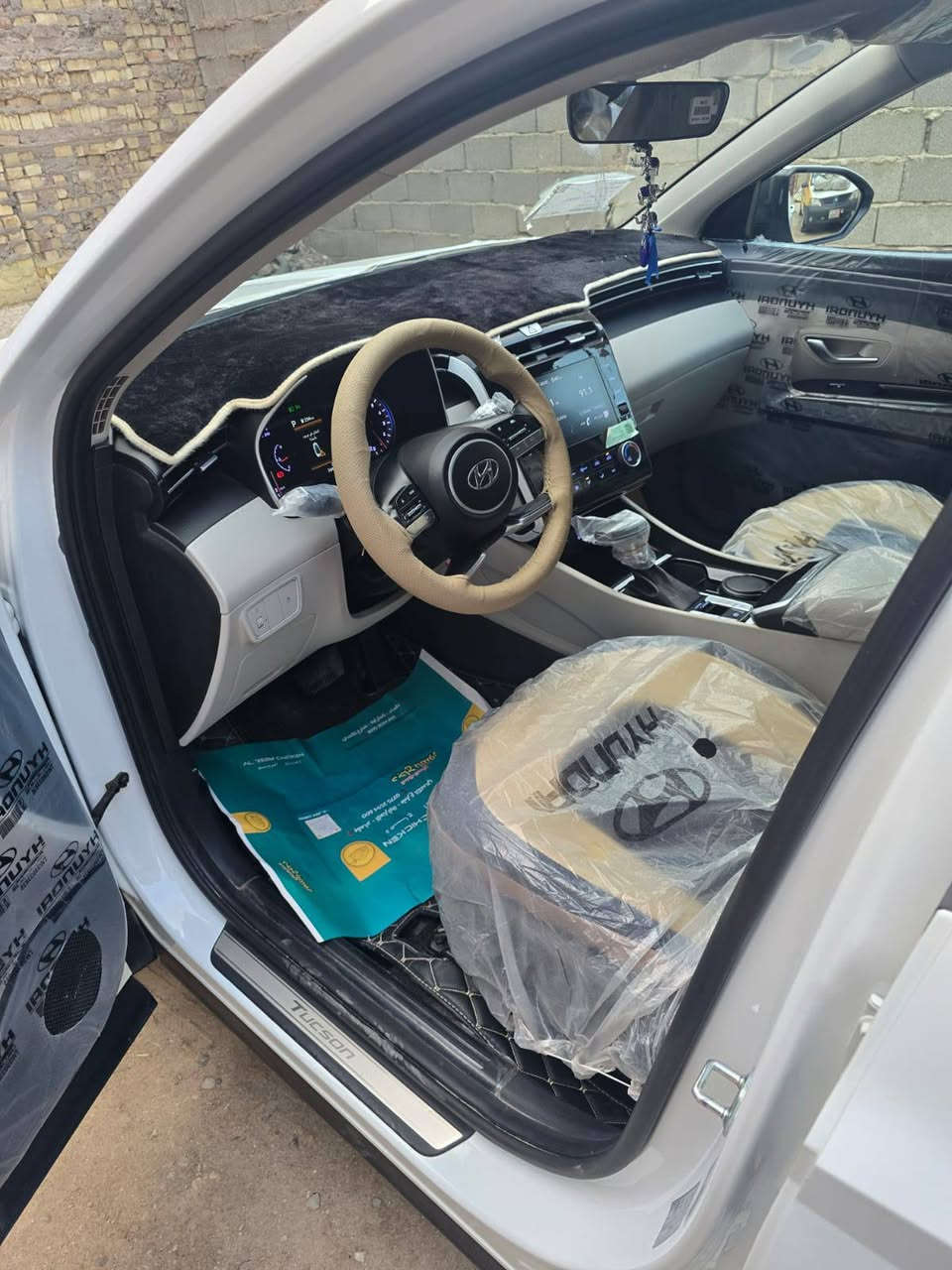 توسان 2022 خليجي ماشيه 26
فول مواصفات عدا البانوراما 

-محرك 2000

-بصمه وتشغيل عن بعد

- كراسي كهربائي

- حساسات امامية خلفية

- ويل كروم 5 ويل كب

- اشاير بالمري ومري شفط

- هاند بريك بصمة

- ثلاث انظمة قيادة  

- شاشة ابل كار بلي وكاميرا خلفيه

- شاحن واير ليس

- قطعتين تبريد 

- فول تحكم ستيرن

- بردات خلفي

- لايتات دوارة امامية فول LED

- لد امامي خلفي

كير محرك تبريد صدر كله مكفول 

كفاله عامه من الصبغ بيها مكانين بارد فقط 

السعر 200$ وبيها مجال ان شاءالله الجناي يتصل وبالخدمه مكاني بغداد

***********
