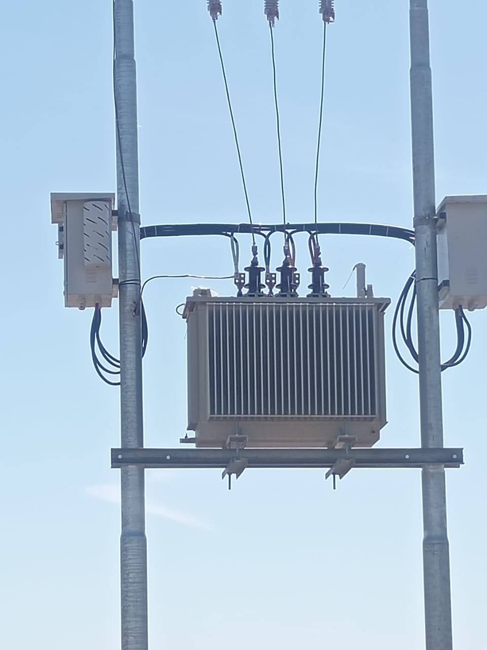 #الـسلام عليكم نصب وتسليك كافة شبكة_الكهرباء .💡.قلع الاعمده القديمـة.. نصب_محولات👷..  نحن جاهزون لكافة اعمال الكهرباء..اي ستفسار خاص أو واتساب أو  اتصال☎️ ***********
