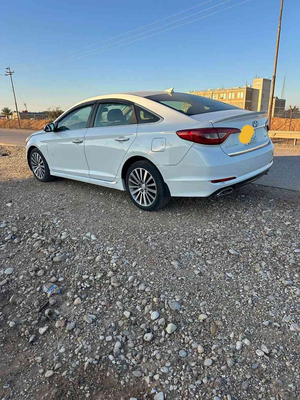 سوناتا ١٦ فول عدا الفتحه تفاصيل اكثر وتساب رقم بغداد دولي سنويه جديده
مكان السياره بديالى موديل ١٦
***********
***********
