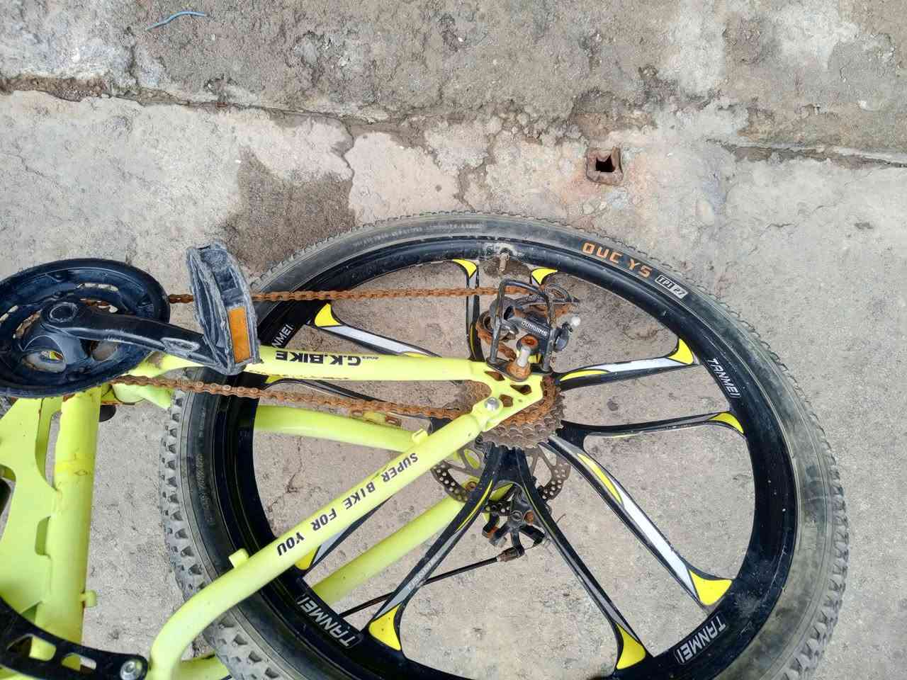 بايسكل جبلي ابو الطبكة نضيف للبيع حجم 26 السعر 50 اوبي مجال المكان بغداد السيدية  للاتصال على *********** الخط أو على الواتساب
