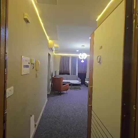 شقه للبيع في أربيل وارداتها شهريه 400 دولار
غرفتين وصاله ومطبخ مؤثث كامل جديد 
مساحه:80 متر
سعر : 46000 دولار و بها مجال 
الاتصال  واتساب 
***********
