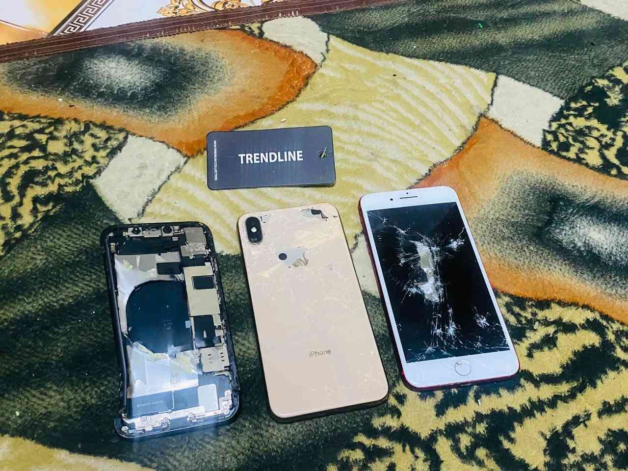 للبيع أجهزه ٣ايفونات 
اكس ماكس ذاكرة 256 بطاريه ٧٤ مكفول عوزله بس شاشه 
ايفون ٧ بلاص ذاكره ١٢٨ مبدل بس بطاريه عوزله شاشه 
ايفون ١١ عوزله بطاريه وشاشه أو تستفاد منه قطع 
كلهن ب ١٥٠ الف 
خاص متوفر أو رقمي وتساب ***********
